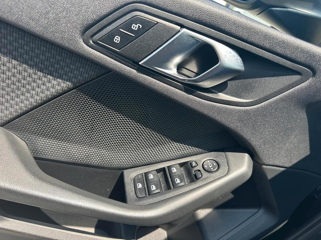 Bmw 116 118d 5p. Business Advantage