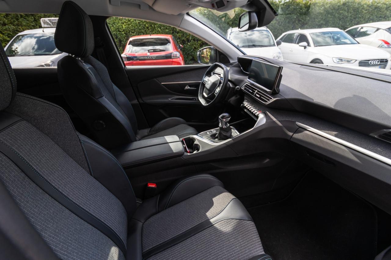 Peugeot 3008 BlueHDi 130 S&S EAT8 Allure