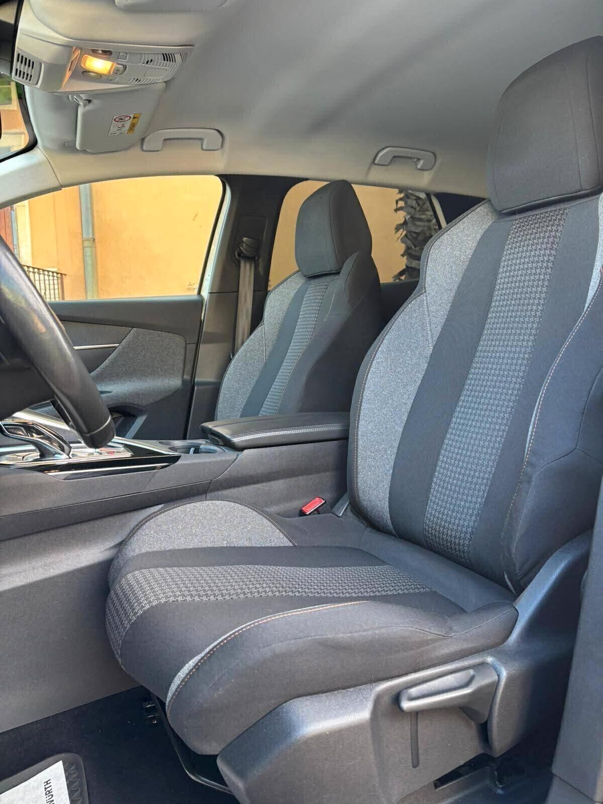 Peugeot 3008 BlueHDi 130 S&S AllurE**-