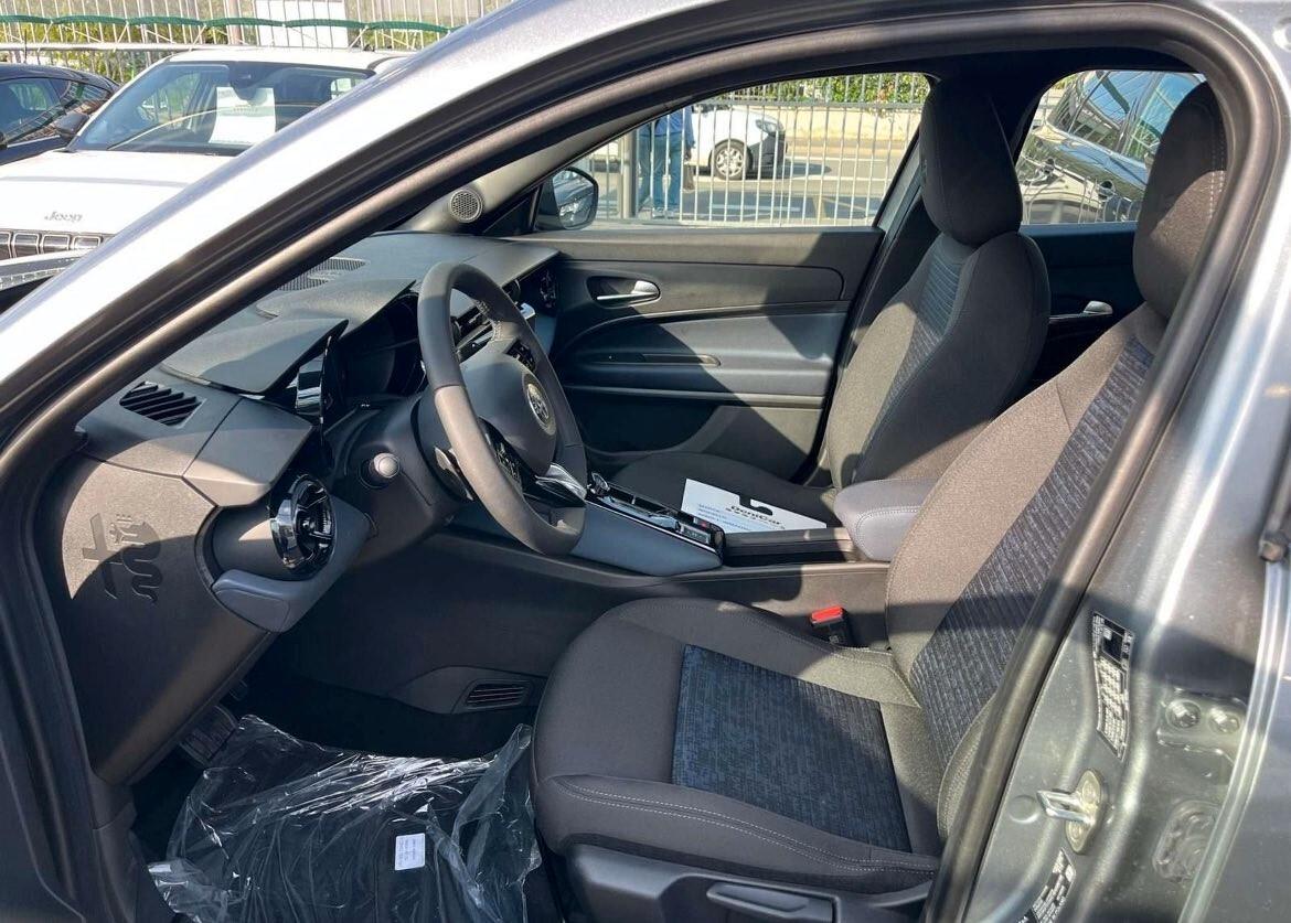 Alfa Romeo Junior 1.2 136 CV HYBRID eDCT6 AUTO A NOLEGGIO