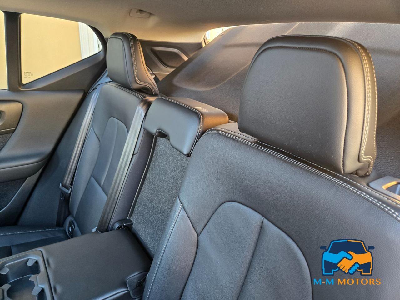 VOLVO XC40 D4 AWD Geartronic Momentum