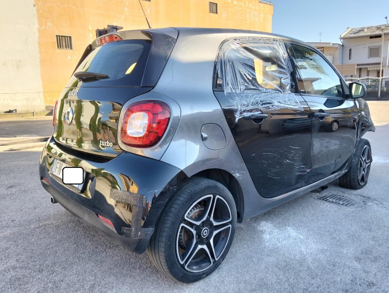Smart ForFour 900 Turbo twinamic 2018 SINISTRATA