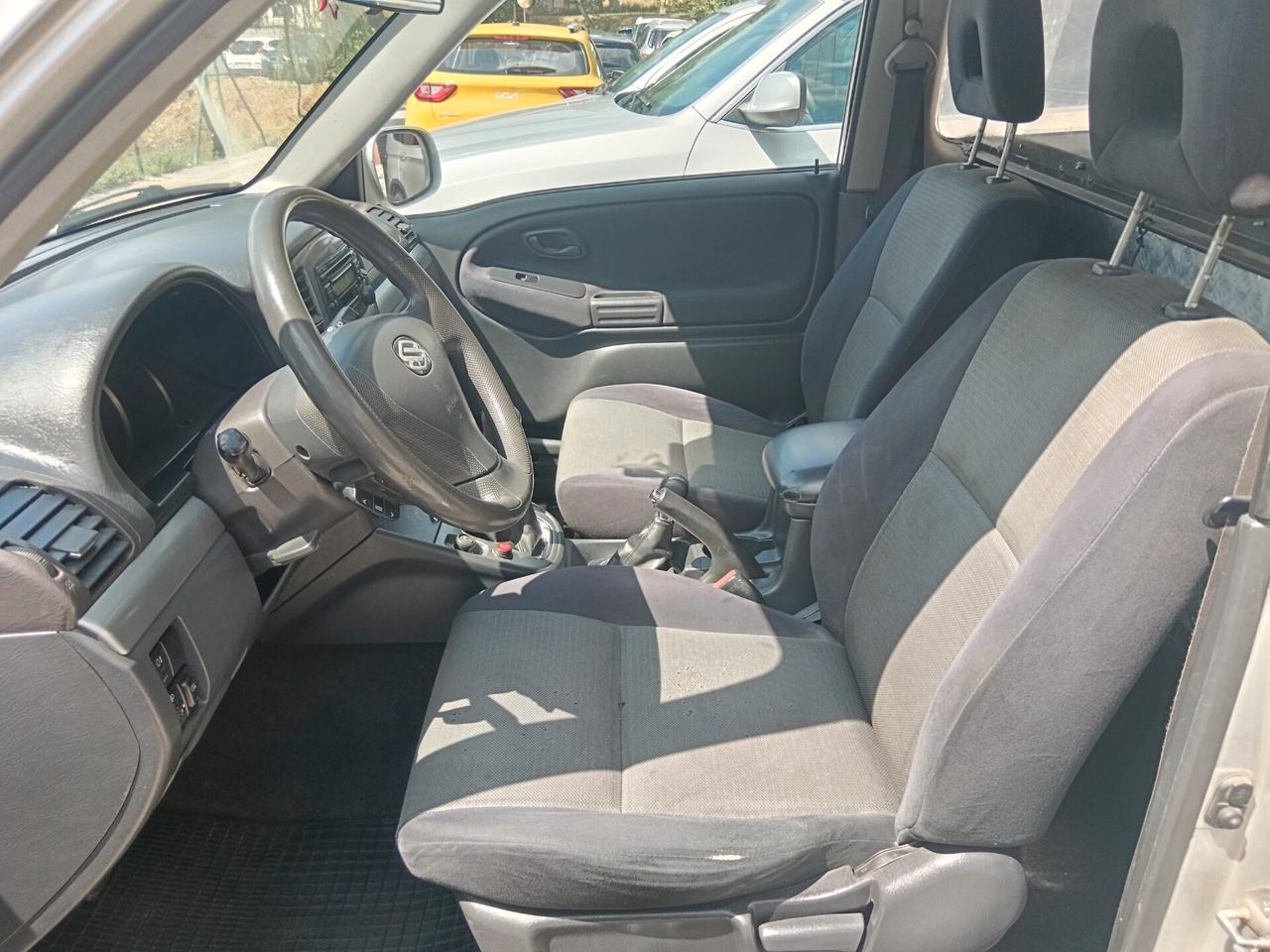 Suzuki Grand Vitara 2.0 TD 4X4 AUTOCARRO 2 POSTI