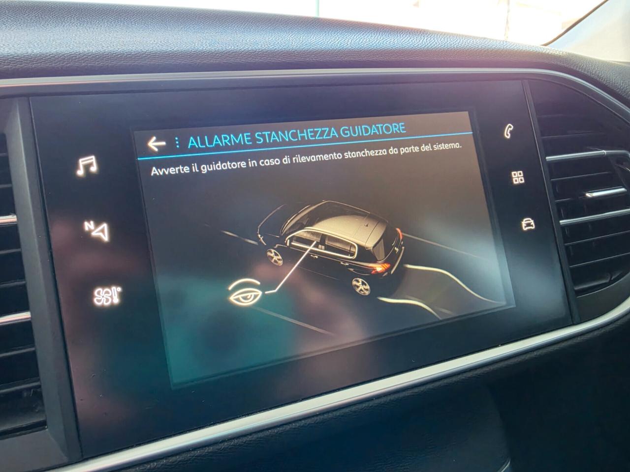 Peugeot 308 BlueHDi 100 S&S FULL