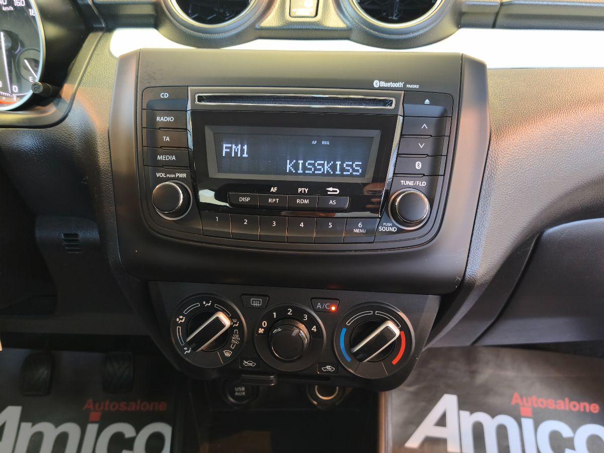 SUZUKI Swift 1.2 Hybrid Top
