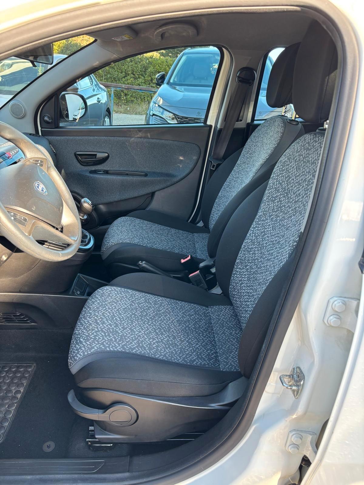 Lancia Ypsilon 1.2 69 CV 5 porte Elefantino Blu