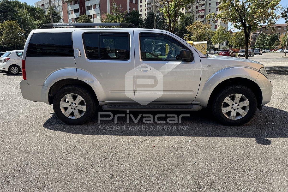 NISSAN Pathfinder 2.5 dCi SE