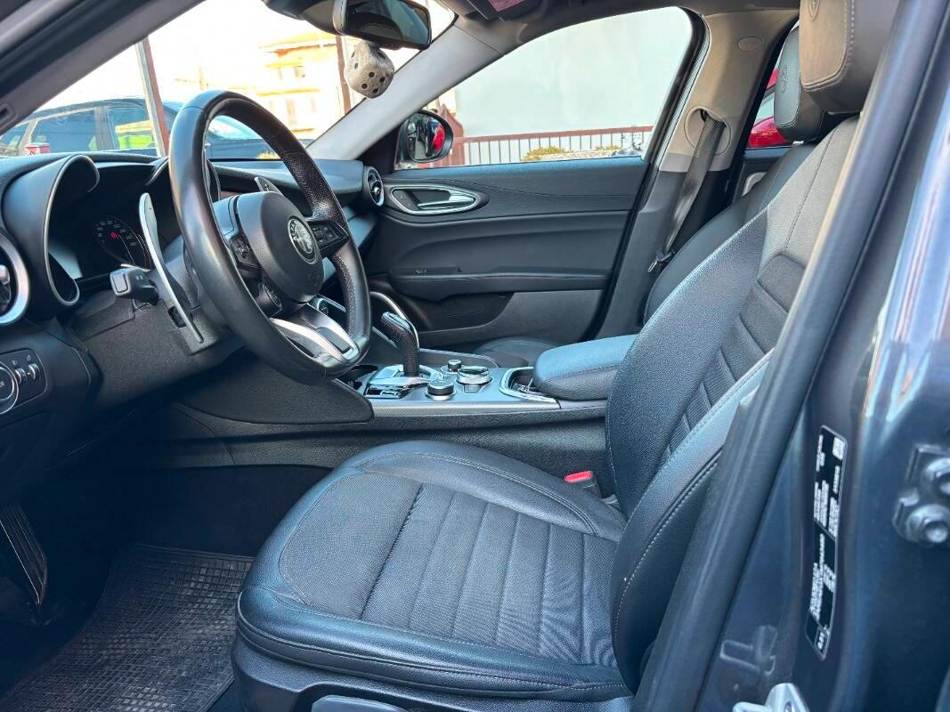 Alfa Romeo Giulia 2.2 t Sprint 190cv auto