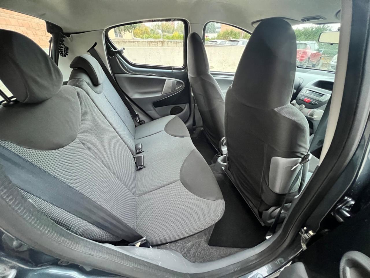Toyota Aygo 1.0 12V VVT-i 5 porte Sol