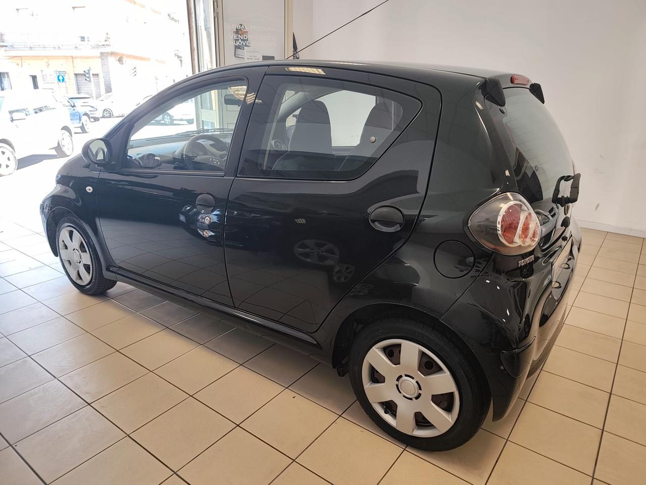 Toyota Aygo 1.0 12V VVT-i 5 porte Now Connect