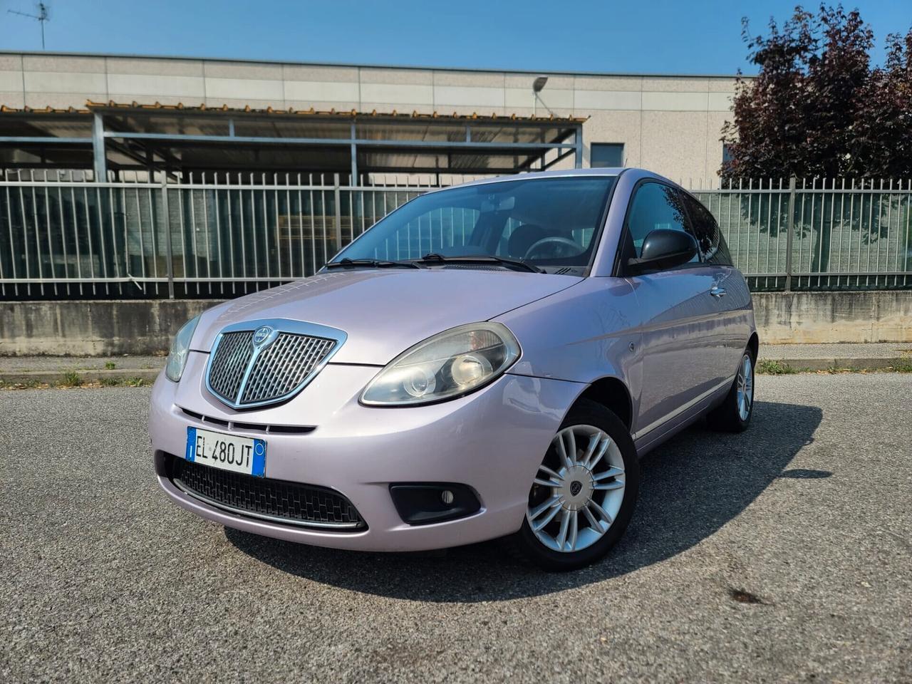 Lancia Ypsilon 1.4 Unyca Ecochic GPL X NEOPATENTATI