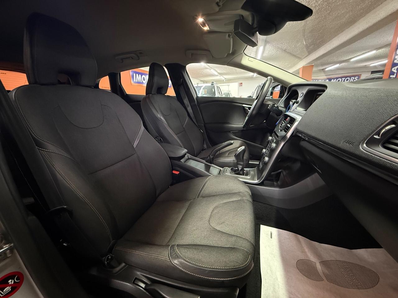 Volvo V40 Cross Country D3 Summum