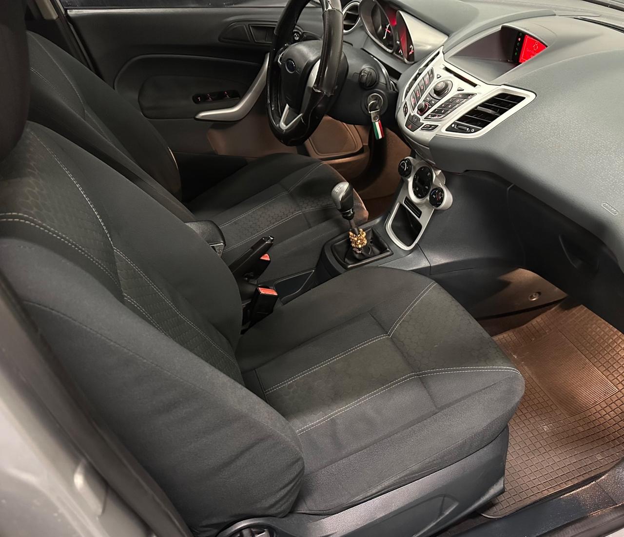 Ford Fiesta 1.4 TDCi 5p. Titanium