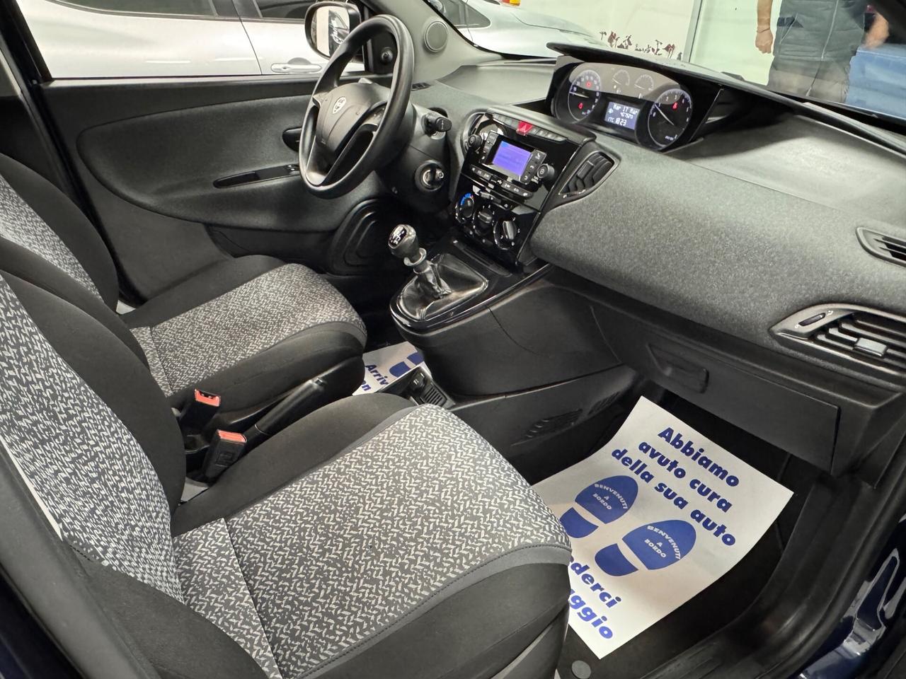 Lancia Ypsilon 1.0 FireFly 5 porte S&S Hybrid Ecoc