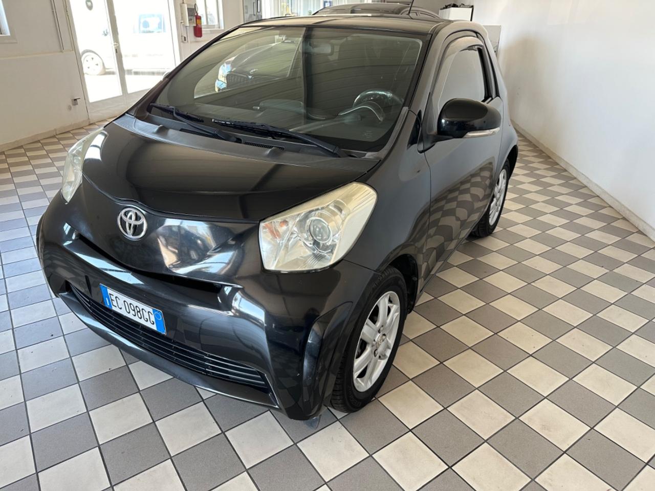 Toyota iQ 1.0 Sol