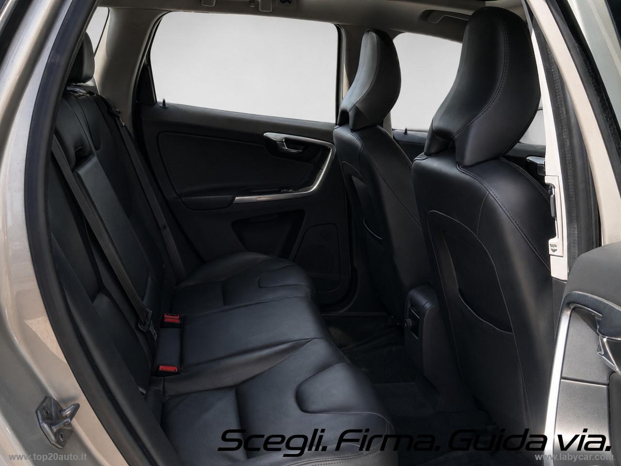 VOLVO XC60 D5 AWD Geartronic Summum|TETTO|PELLE