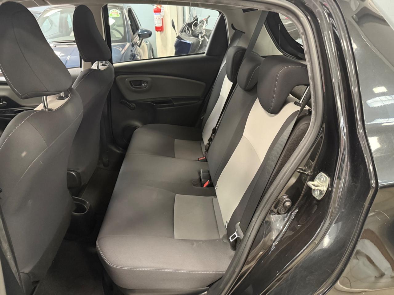 Toyota Yaris 1.5 Hybrid 5 porte Active Plus 73CV Ok Neopatentati