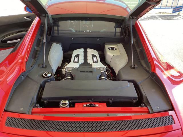 AUDI R8 Coupe 4.2 V8 quattro EXCLUSIVE! ROSSO ORIGINALE !