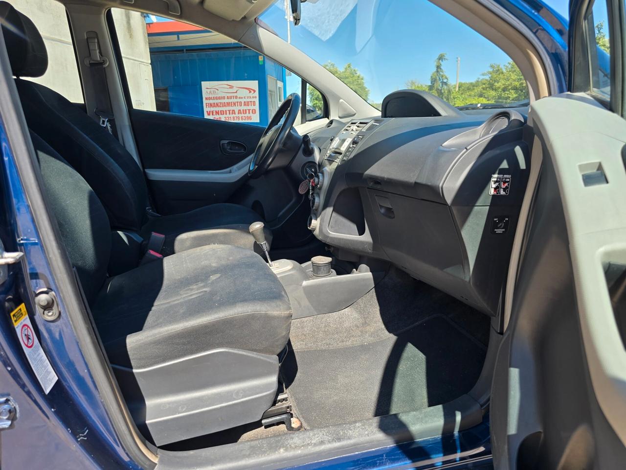 Toyota Yaris 1.4 D-4D 5 porte AUTOMATICA Sol 90cv