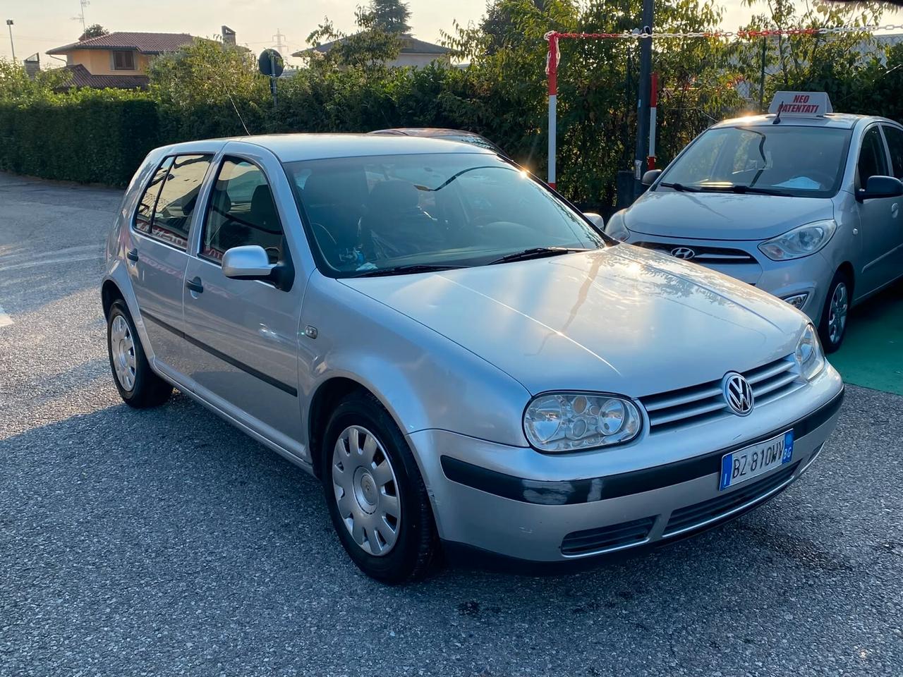 Volkswagen Golf 1.4 I6V CAT 5P