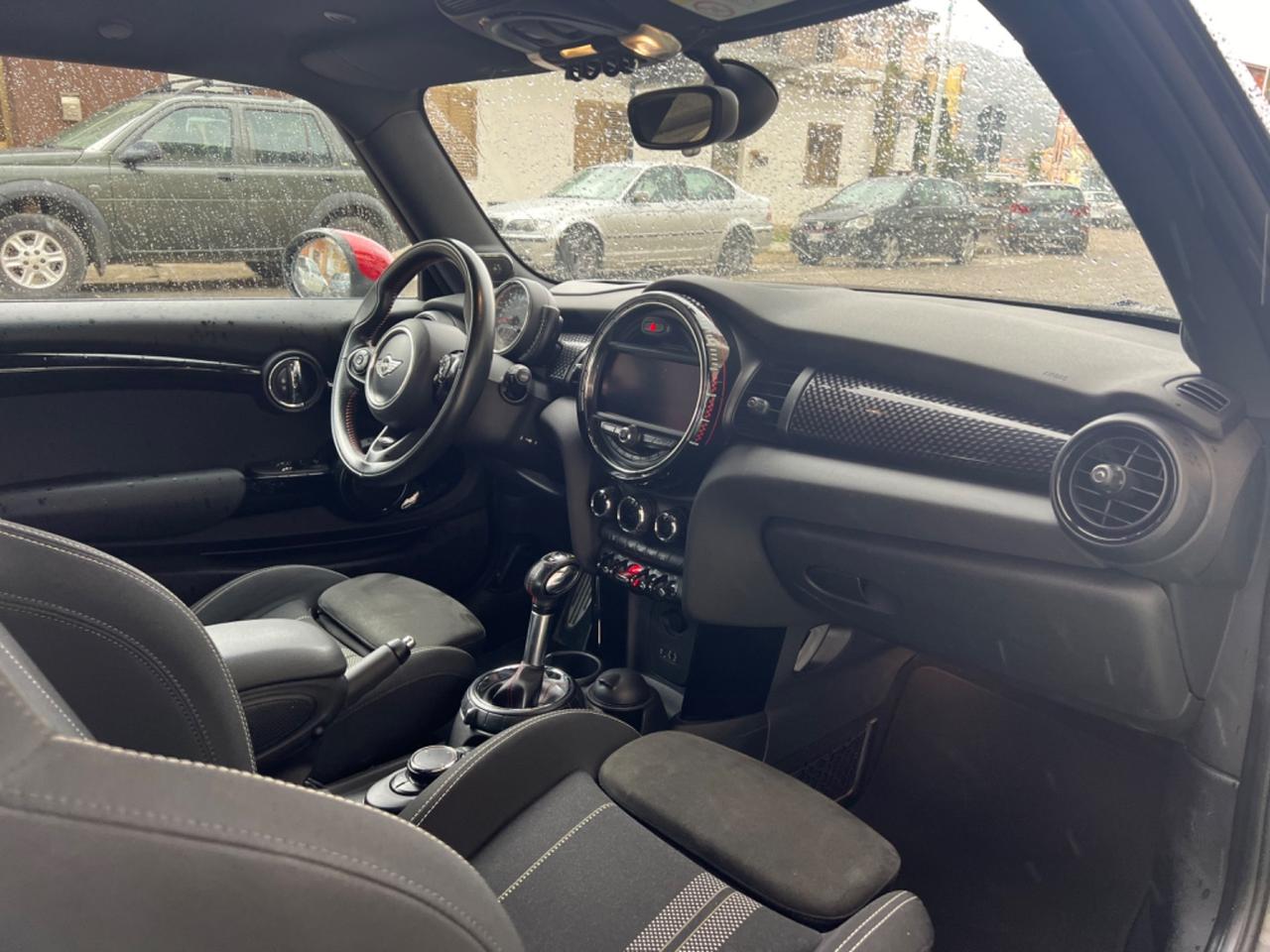 Mini John Cooper Works challenge edition