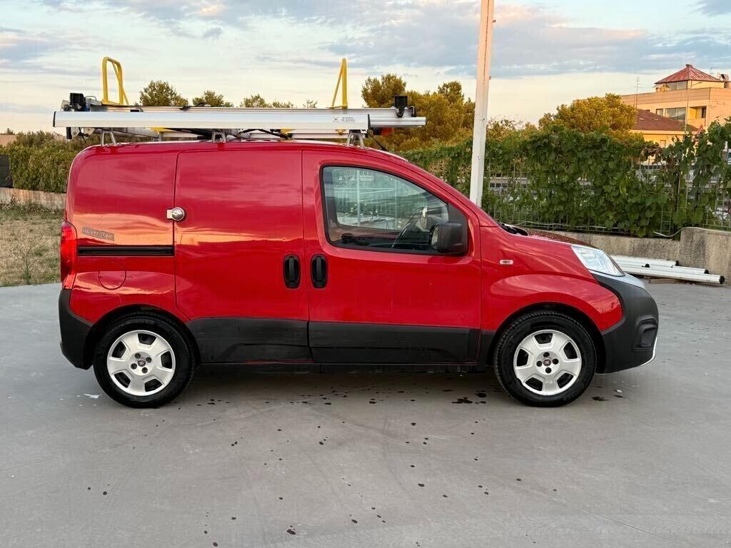 Fiat Fiorino 1.3 MJT 80CV Cargo Adventure Euro 6b