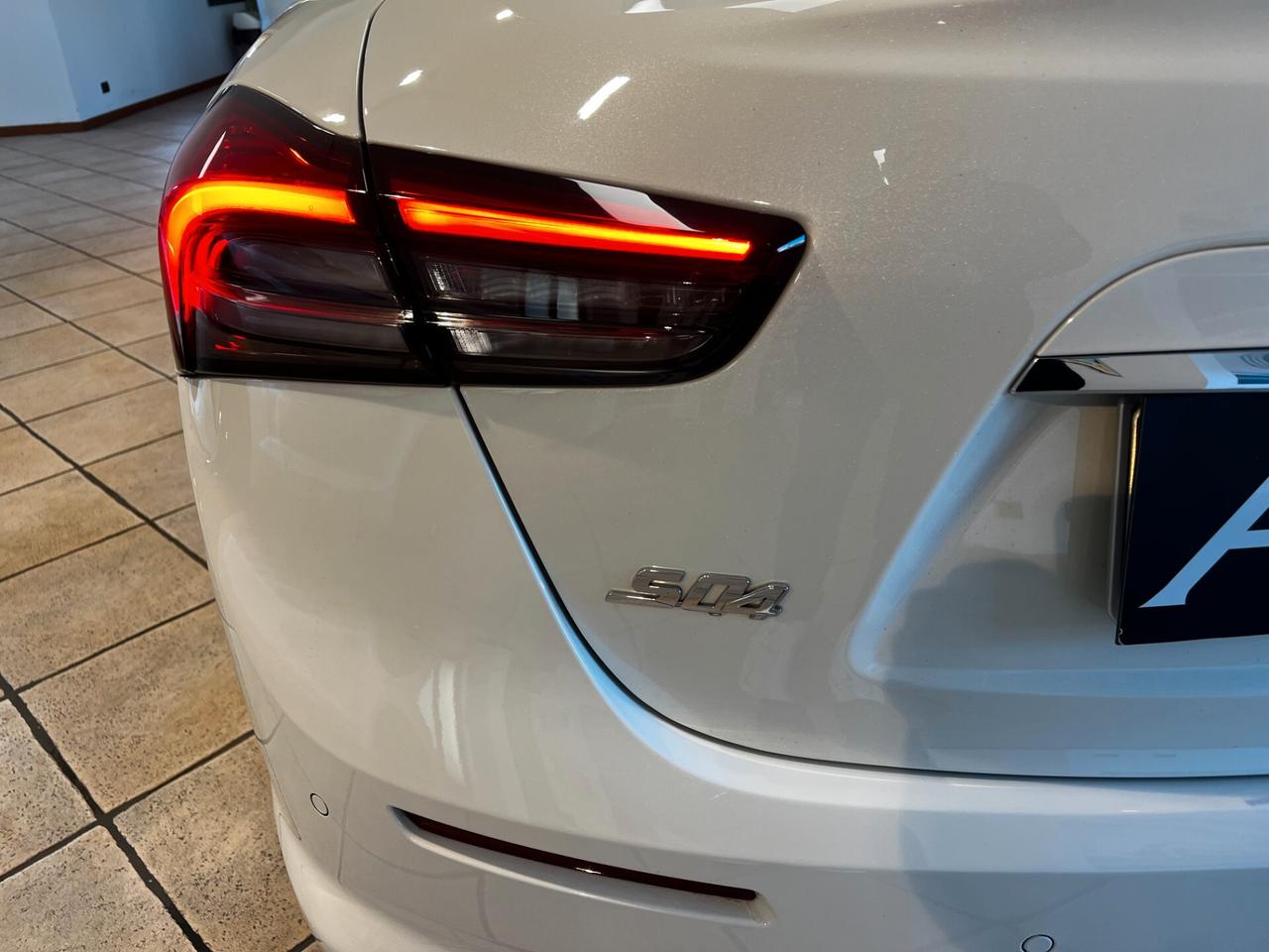 Maserati Ghibli V6 430 CV Q4 Granlusso