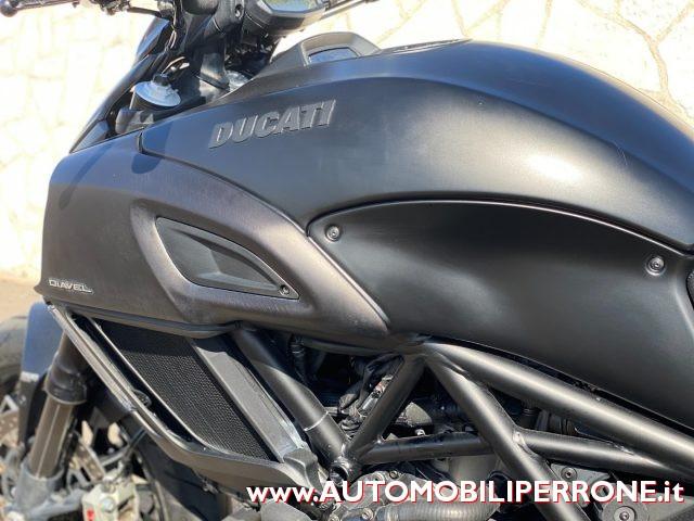 DUCATI Diavel Carbon Black 1200 ABS