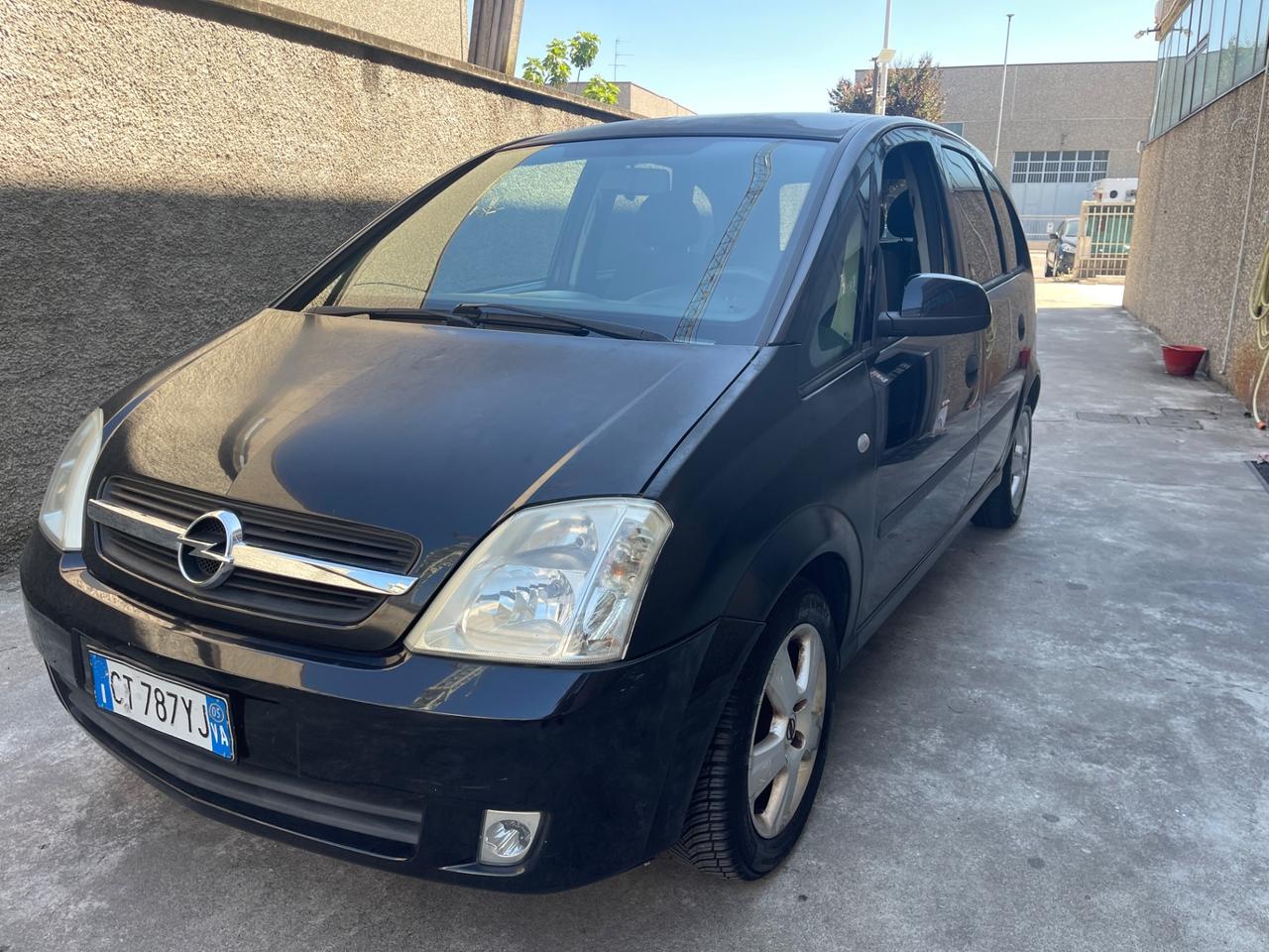 Opel Meriva 1.6 16V benzina euro4 neopatentati