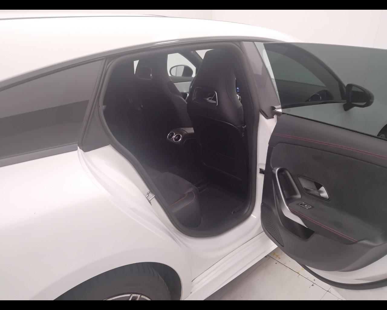 Mercedes-Benz CLA Sh.Brake - X118 - CLA Shooting Brake 200 d Premium auto