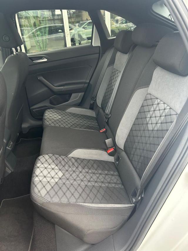 VOLKSWAGEN Taigo 1.0 TSI 110 CV DSG R-Line NEO PATENTATO