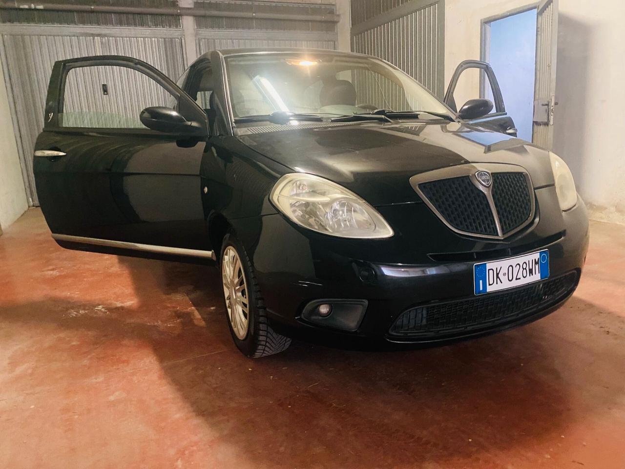 Lancia Ypsilon 1.2 Argento