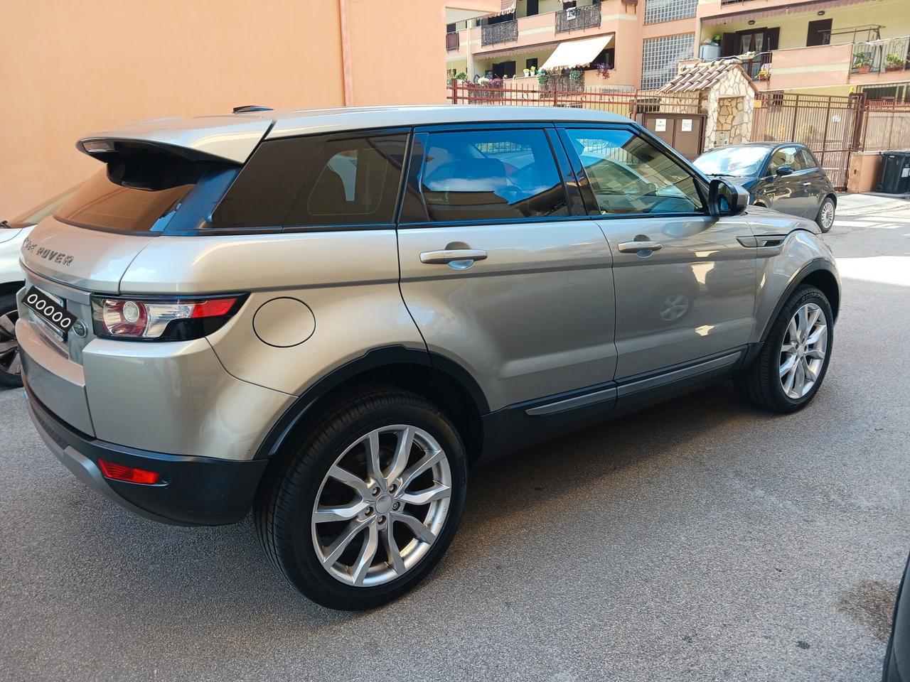Land Rover Range Rover Evoque Range Rover Evoque 2.2 TD4 5p. Dynamic