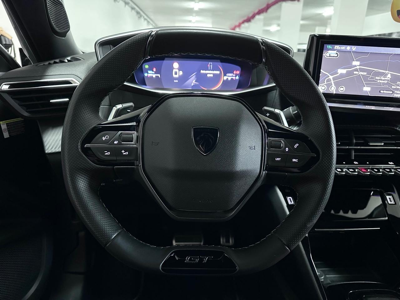 Peugeot 2008 PureTech 130 S&S EAT8 GT