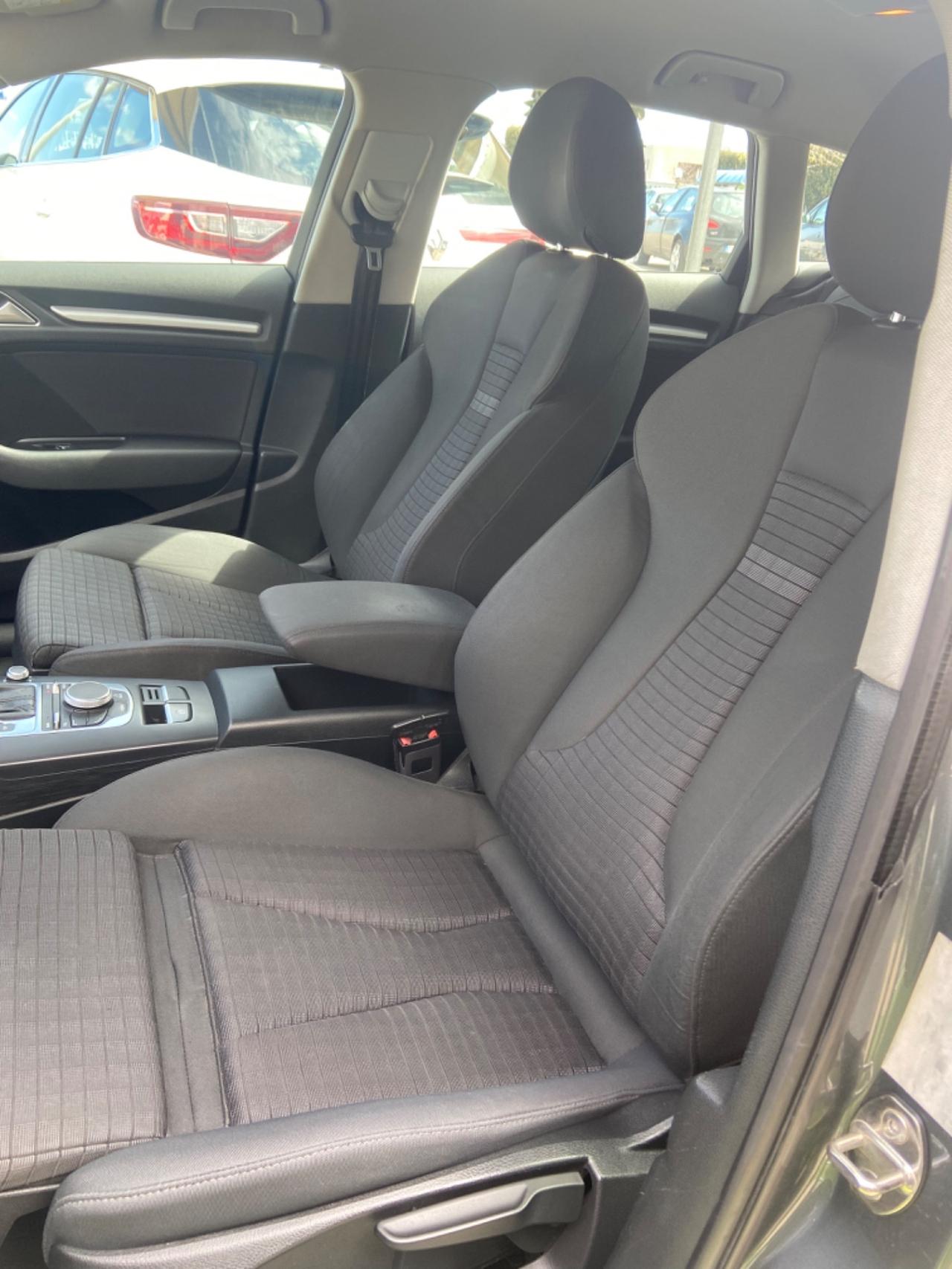 Audi A3 1.6 TDI diesel S tronic Ambition