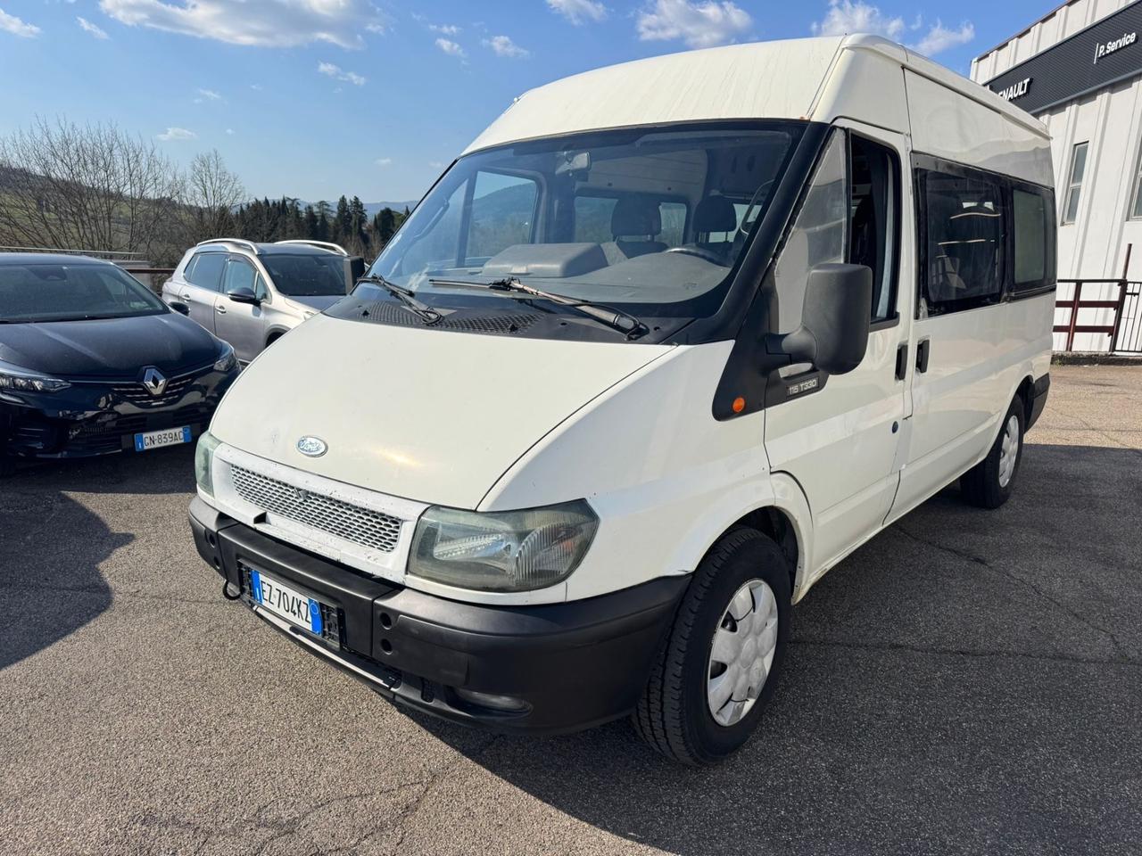 Ford transit autobus 9 posti