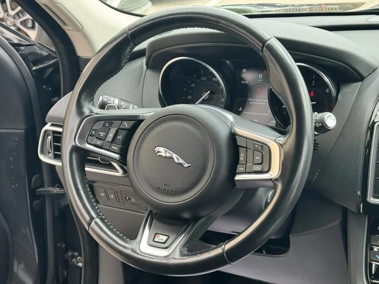 Jaguar F-Pace 2.0 D 180 CV aut. i4 R-Sport Black Design Ediction awd