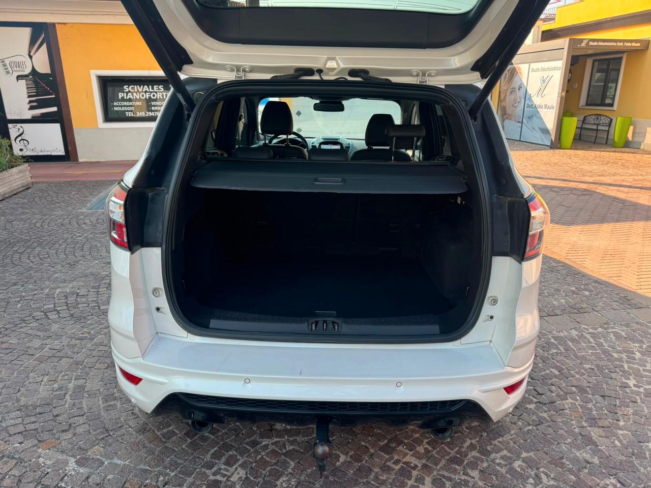 Ford Kuga 2.0 TDCI 150 CV S&S 4WD Powershift ST-Line