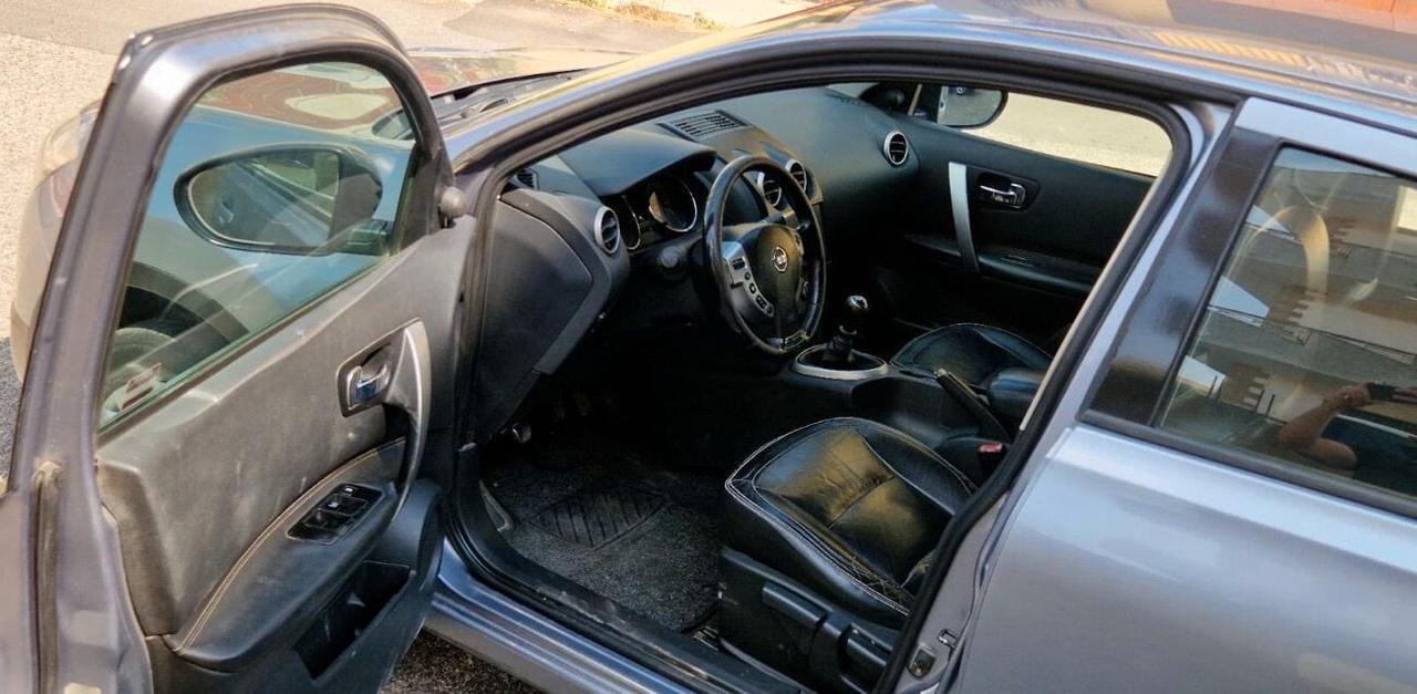 Nissan Qashqai 2.0 Dci 150Cv Gancio Di Traino