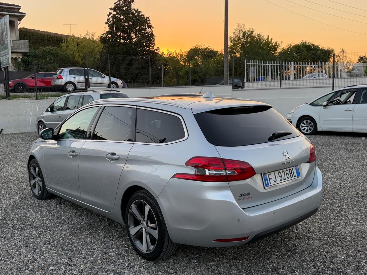 Peugeot 308 BlueHDi 120 S&S EAT6 Allure