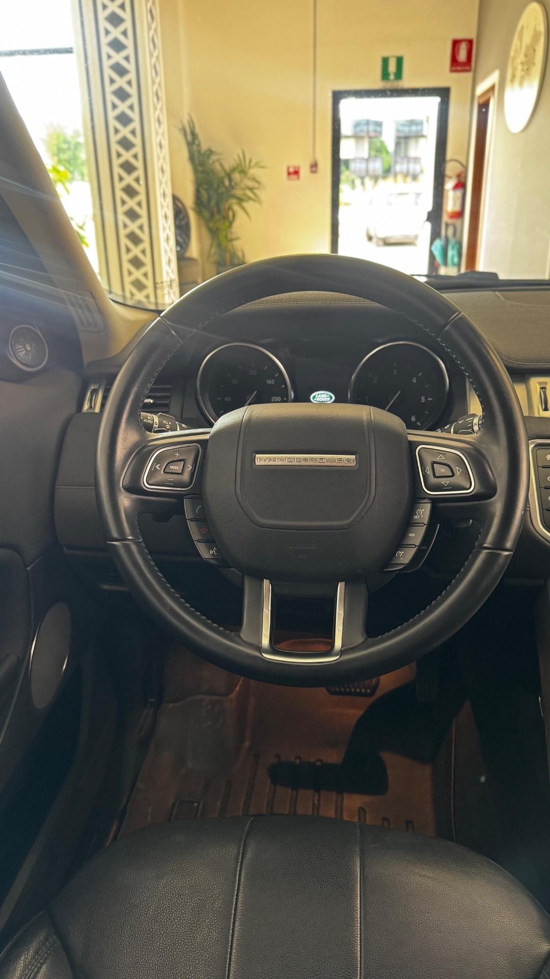 Range Rover Evoque 2.0 TD4 150 CV 5p. SE