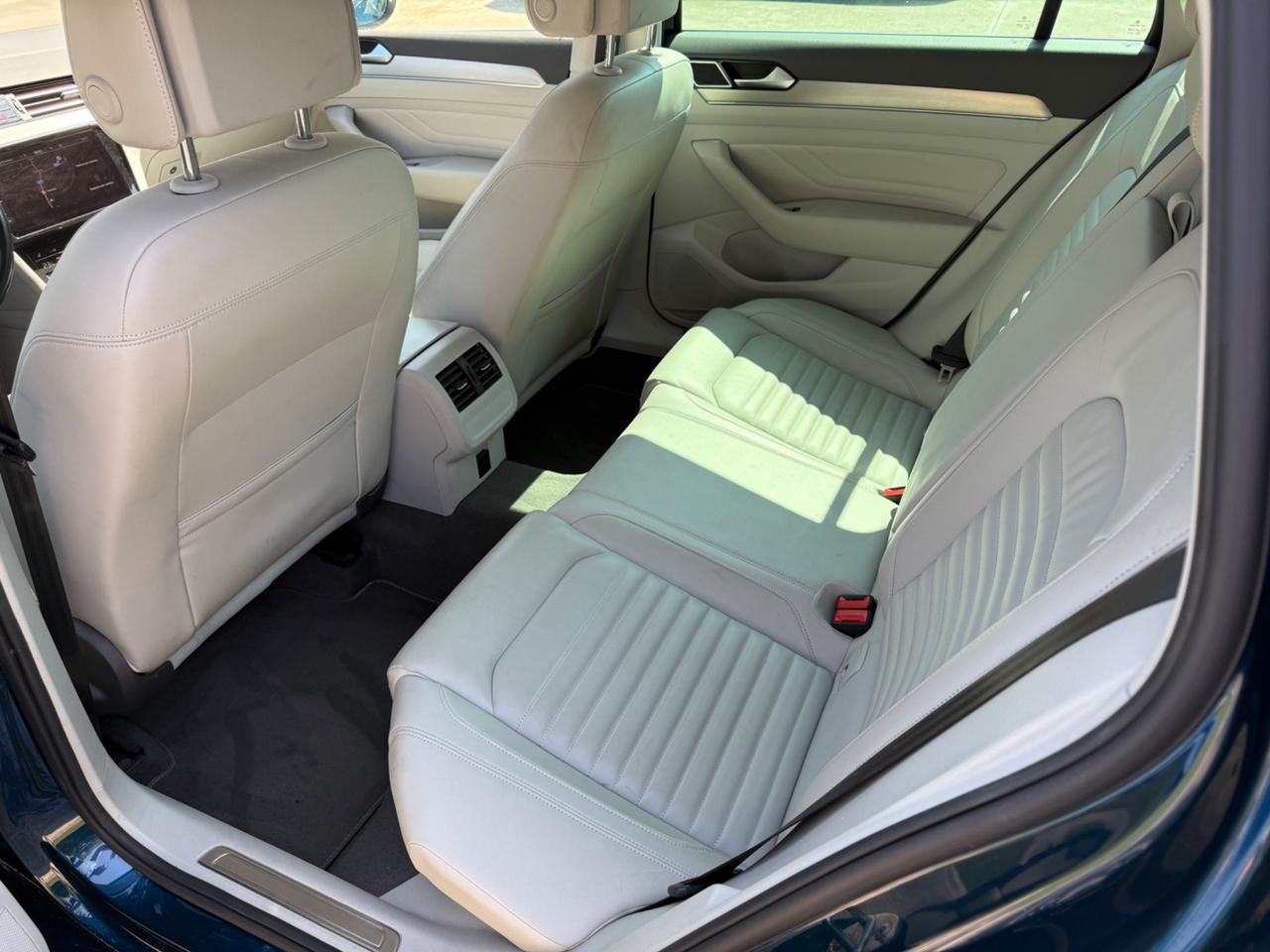 Volkswagen Passat Variant 2.0 TDI SCR 200 CV 4MOTION DSG Executive