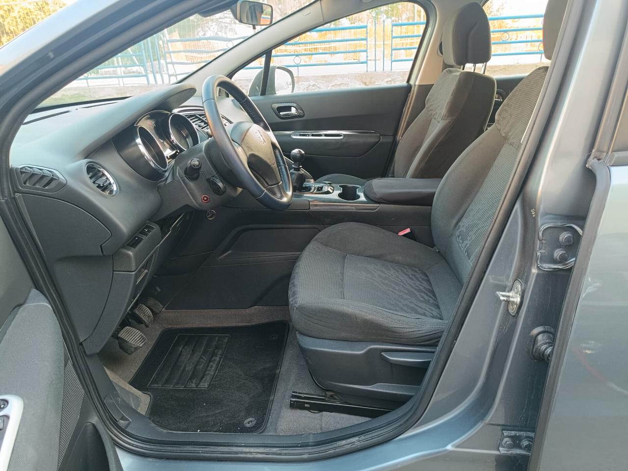 Peugeot 3008 1.6 HDi 112CV Allure