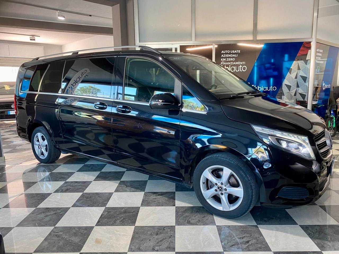 Mercedes-benz V 220 d Premium Long-2020