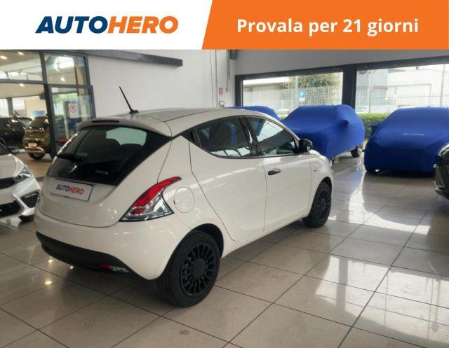 LANCIA Ypsilon 1.0 FireFly 5 porte S&S Hybrid Ecochic Silver