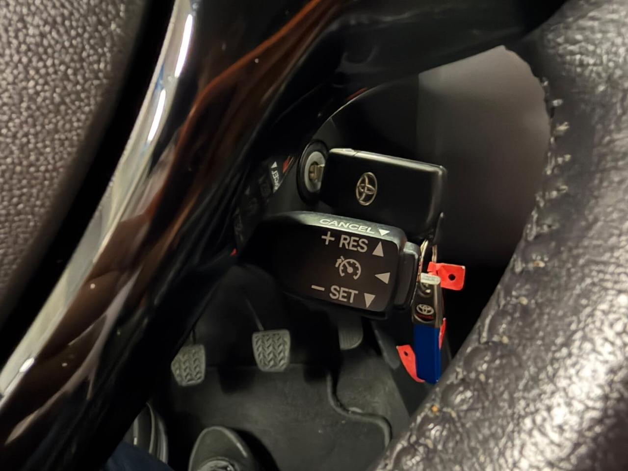 Toyota Aygo Connect 1.0 VVT-i 72 CV 5 porte x-play A RATE DA € 110 AL MESE