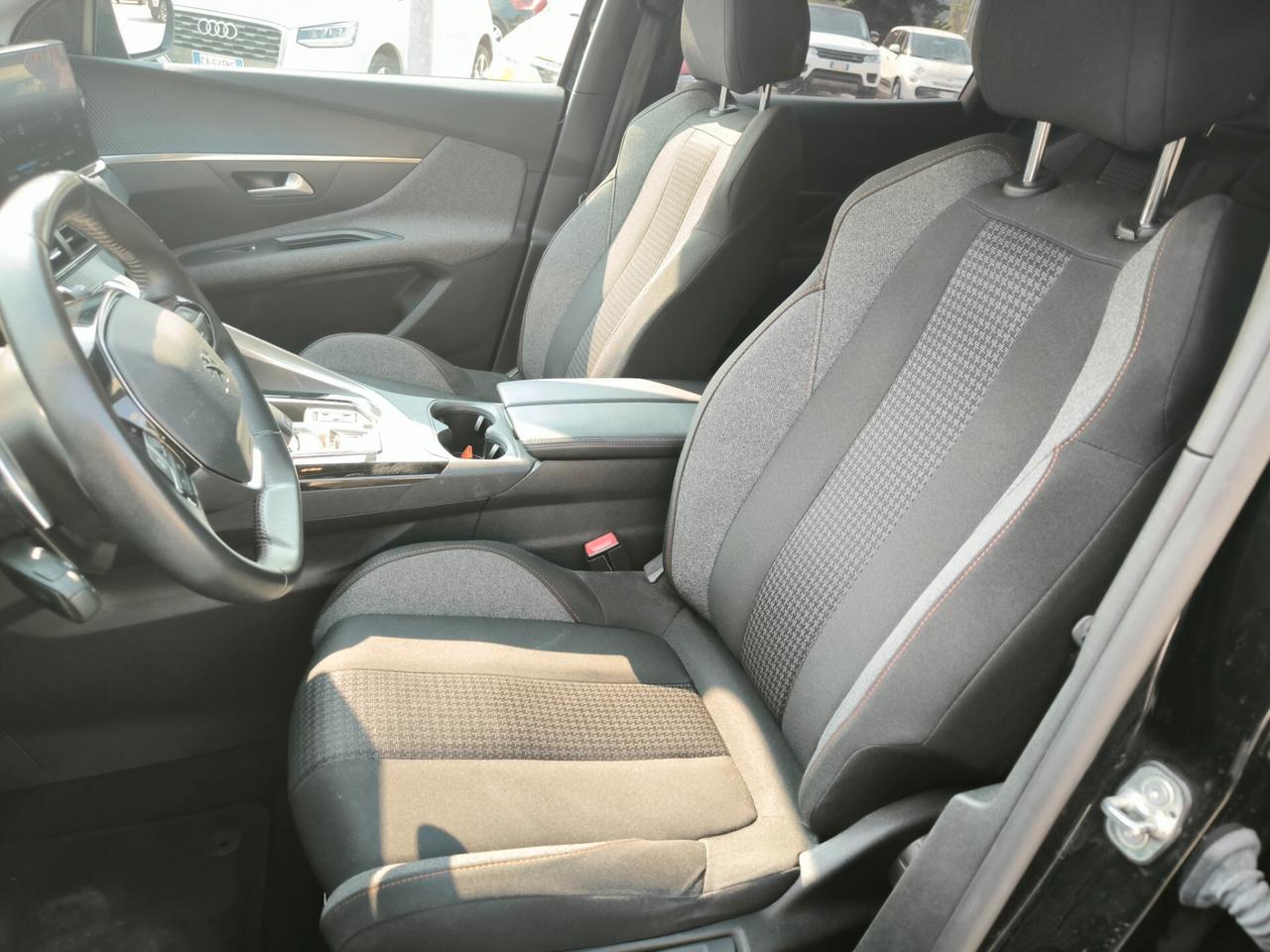 Peugeot 3008 BlueHDi 130 S&S EAT8 Active Pack