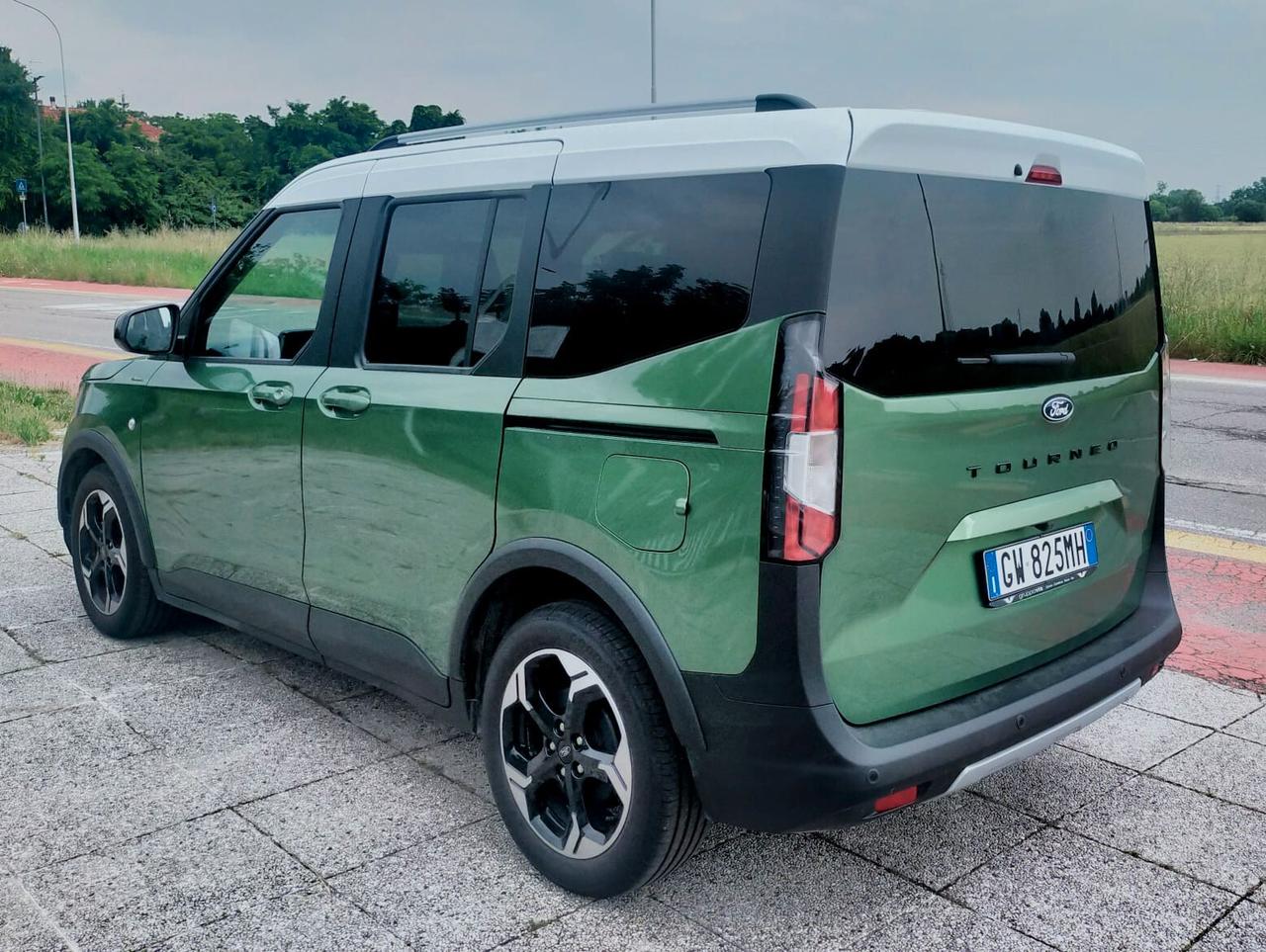 Ford Tourneo Courier Tourneo Courier 1.0 EcoBoost Active