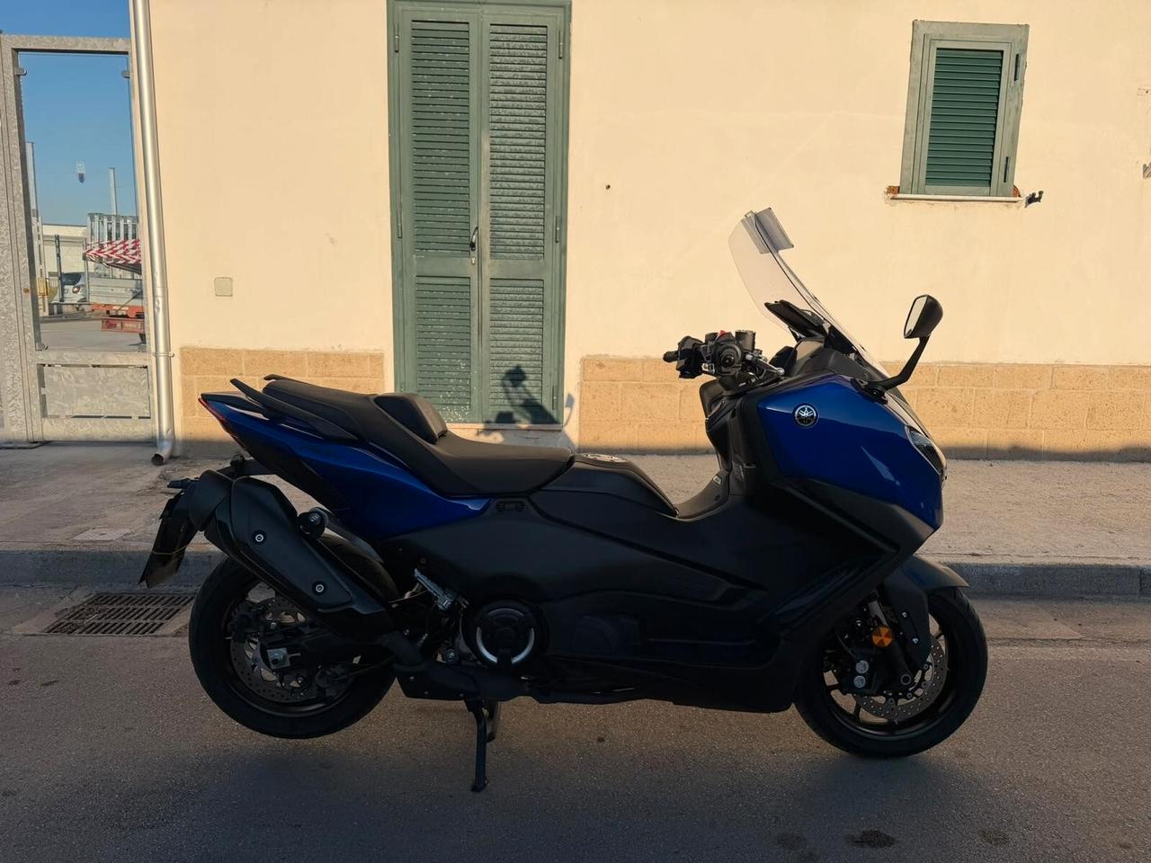 Yamaha T Max 560
