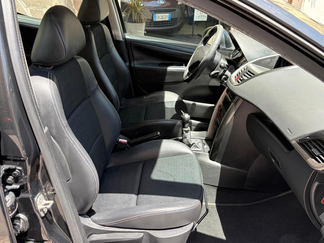 Peugeot 207 1.6 HDI 90CV 12 MESI DI GARANZIA